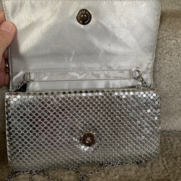 Jessica McClintock Silver Mesh Clutch or Shoulder Bag with Chainlink Strap - Picture 4 of 10